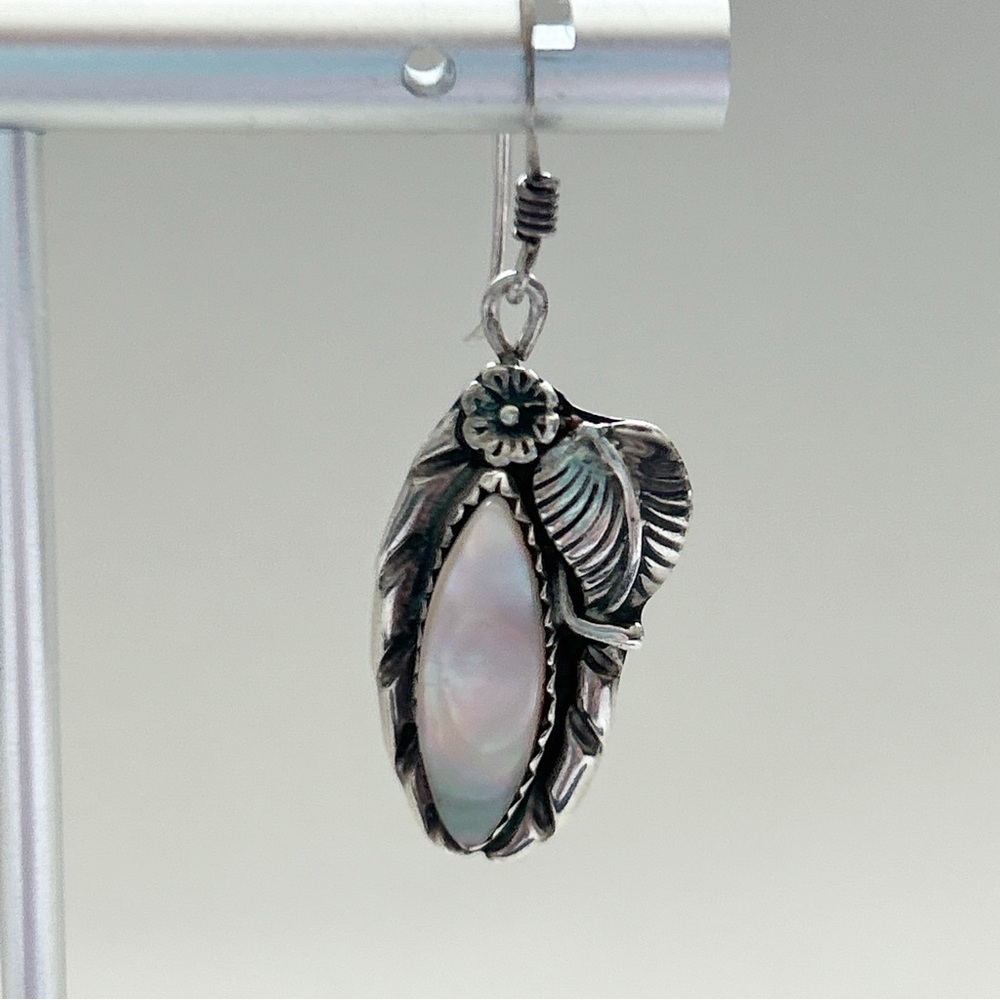 Vintage Randall Endito Pink Mother of Pearl Sterling Silver Earrings - Picture 8 of 10